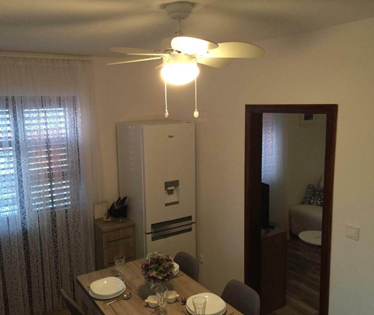 Boba'S House Apartman Sutivan Kültér fotó