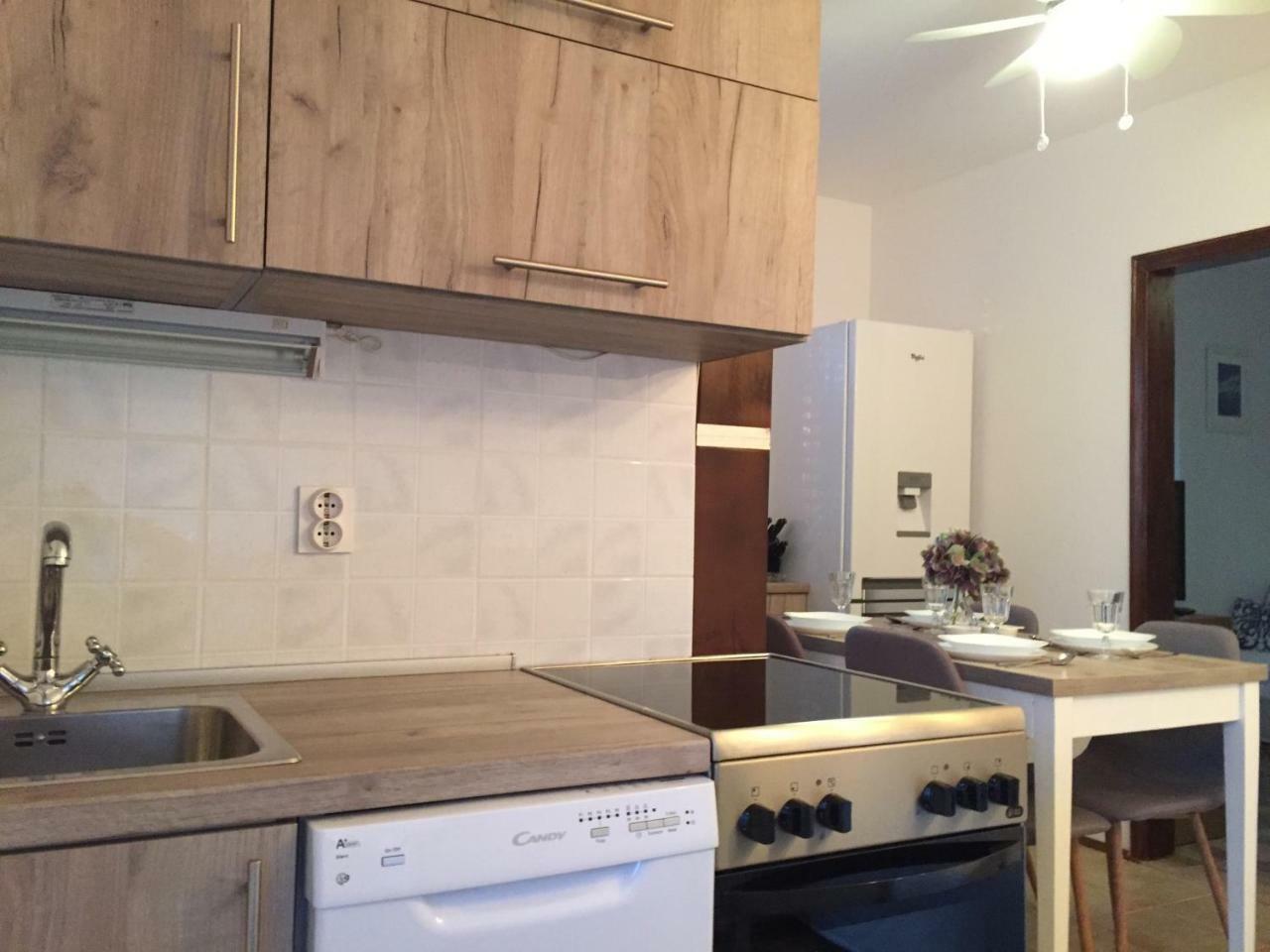 Boba'S House Apartman Sutivan Kültér fotó
