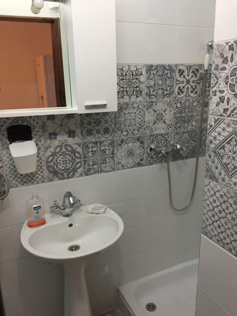 Boba'S House Apartman Sutivan Kültér fotó