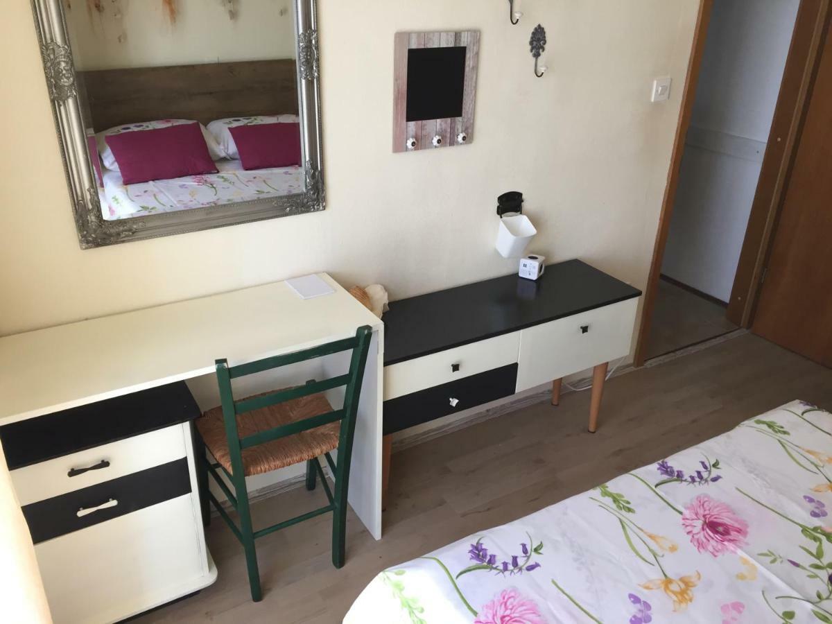 Boba'S House Apartman Sutivan Kültér fotó