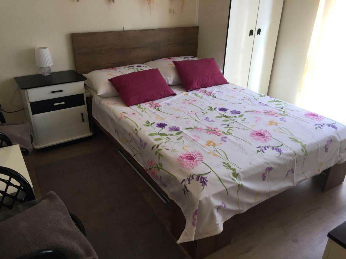 Boba'S House Apartman Sutivan Kültér fotó