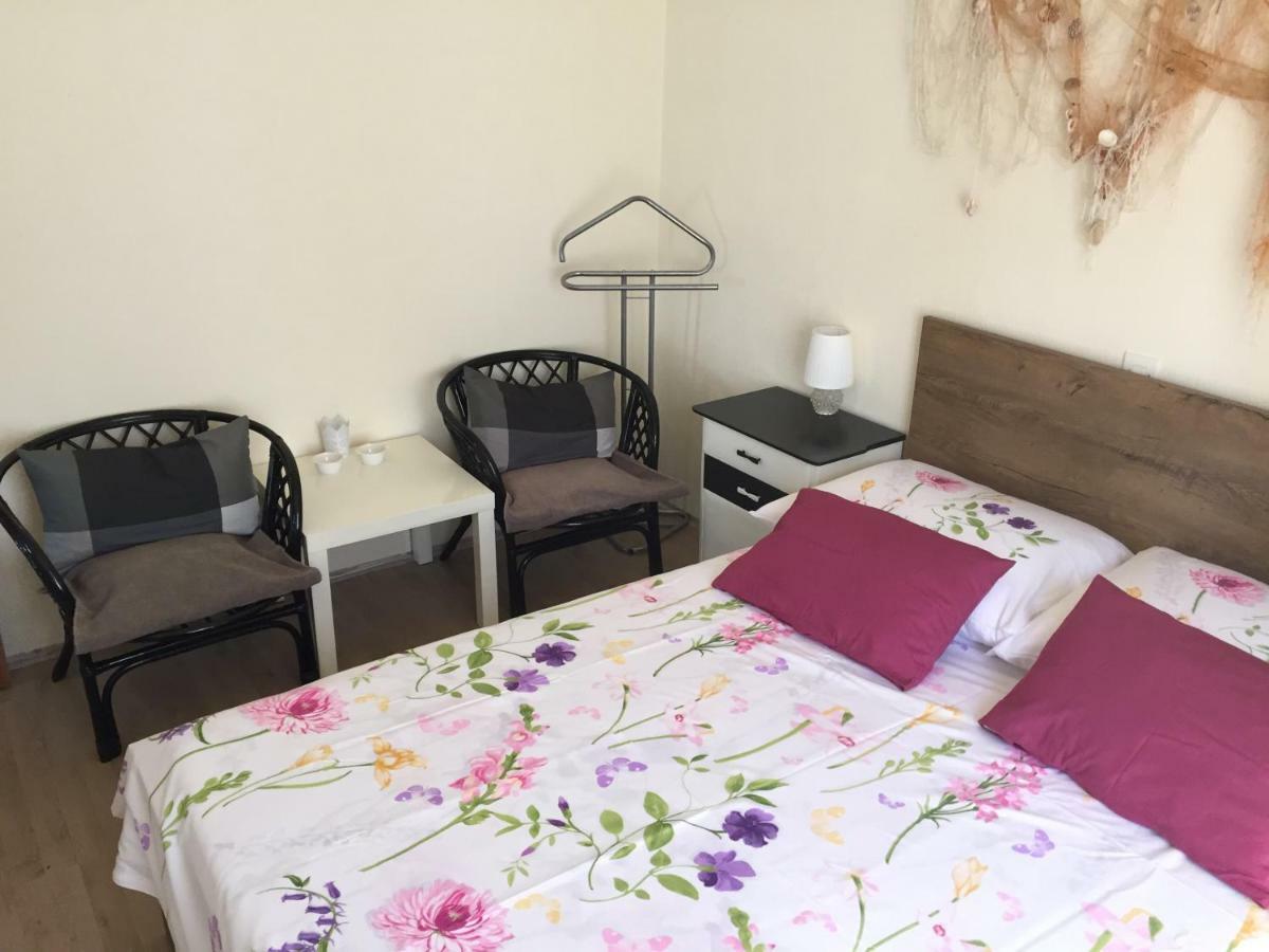 Boba'S House Apartman Sutivan Kültér fotó