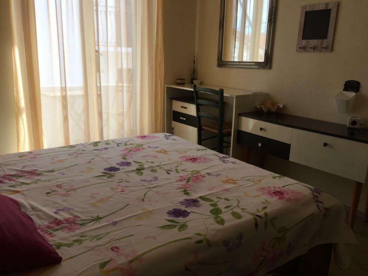 Boba'S House Apartman Sutivan Kültér fotó